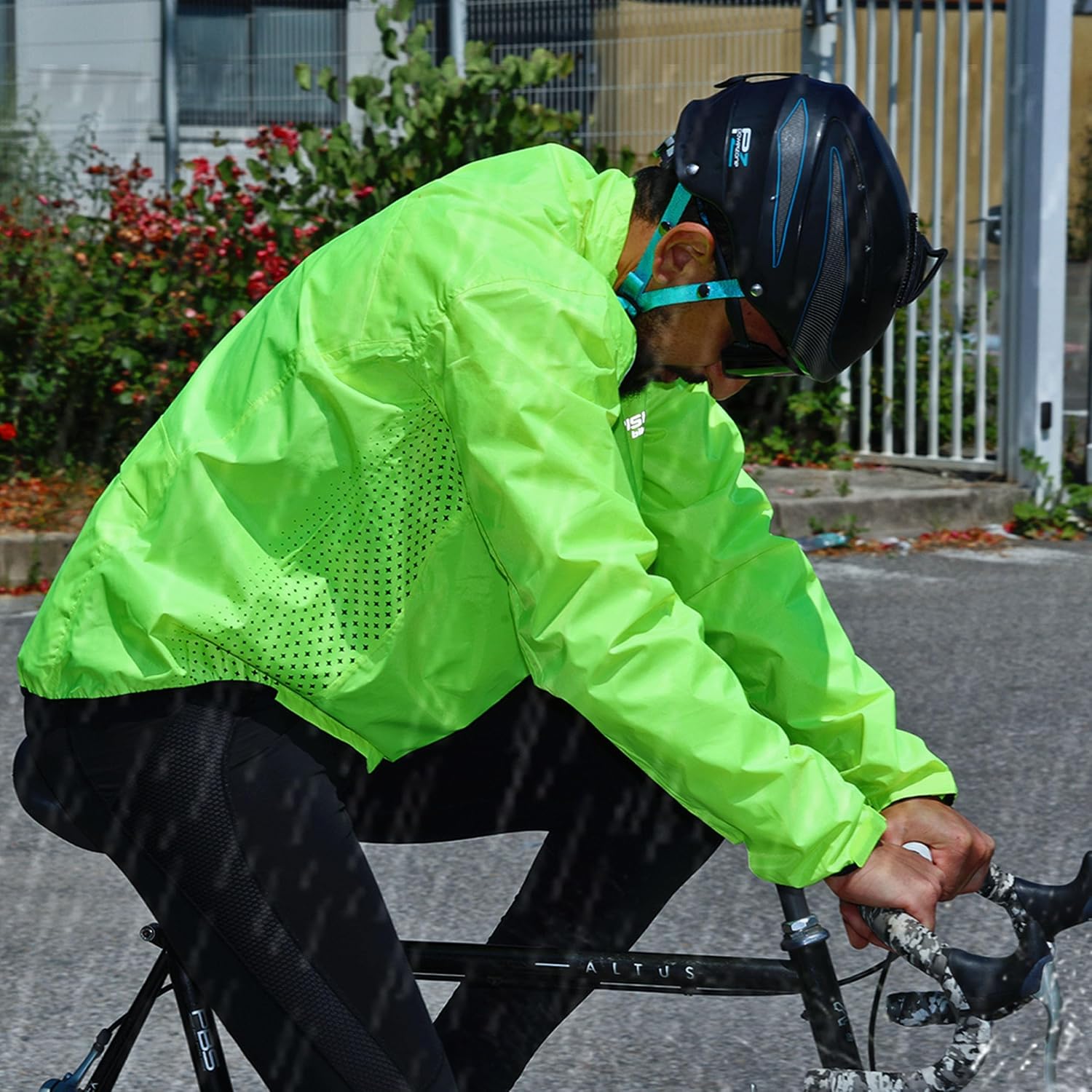 Brisk Bike Cycling Rain Jackets - Image 2